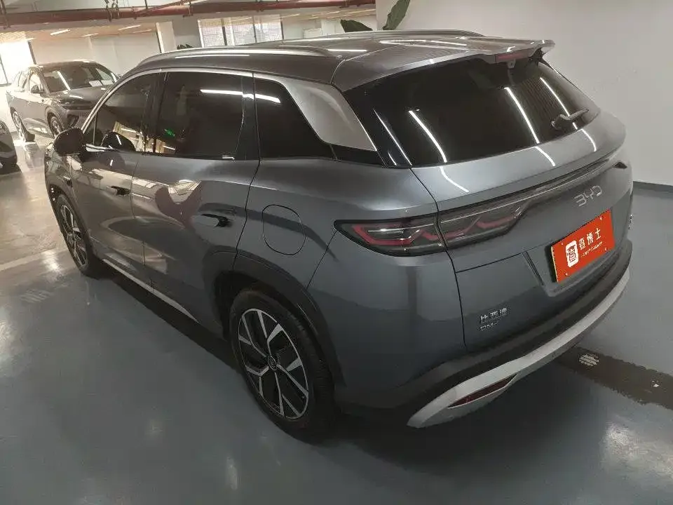 BYD L DM-i — фото 7