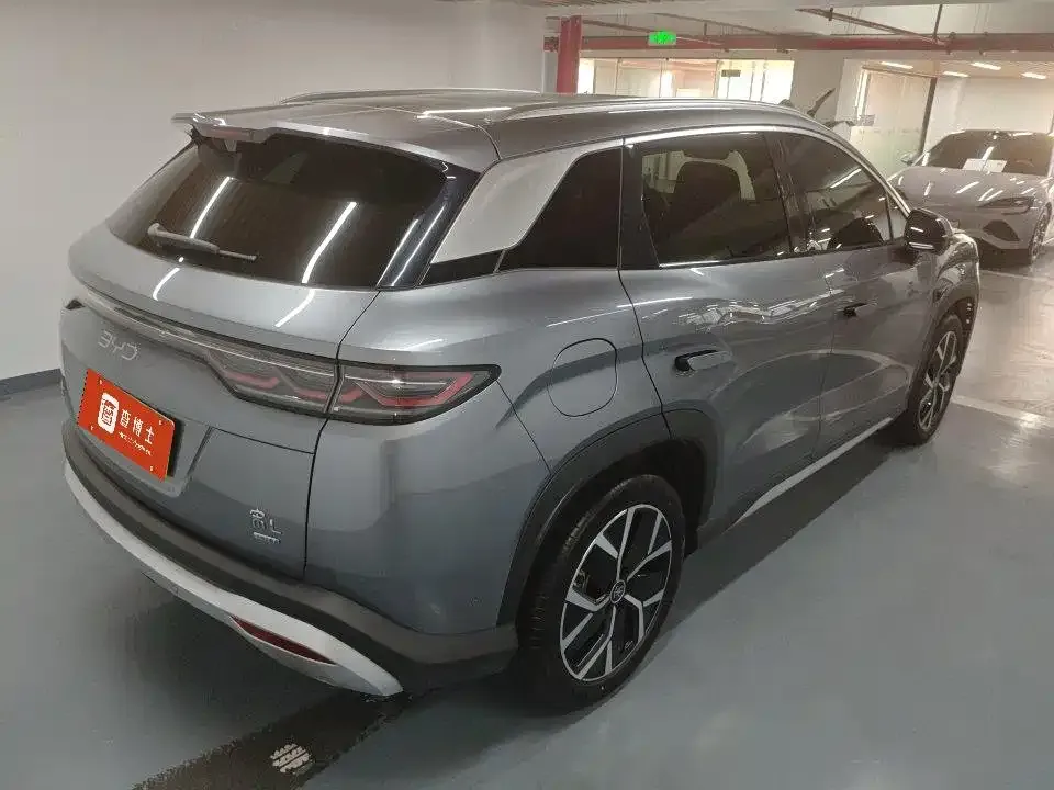 BYD L DM-i — фото 6