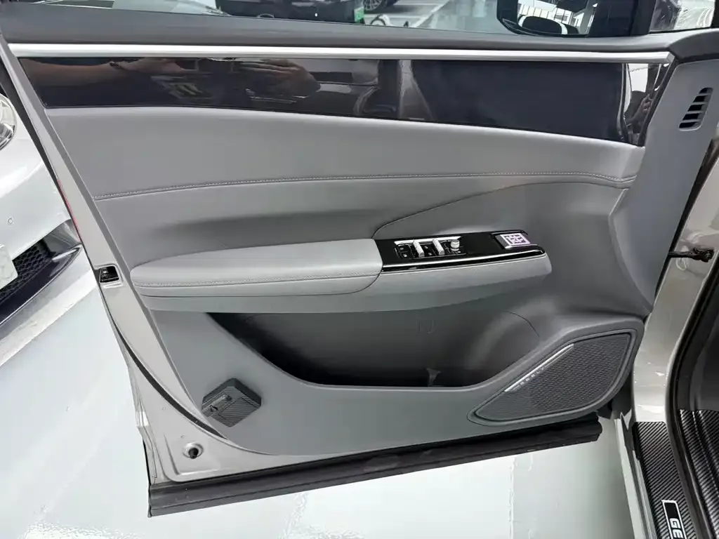 Geely Galaxy L7 — фото 3