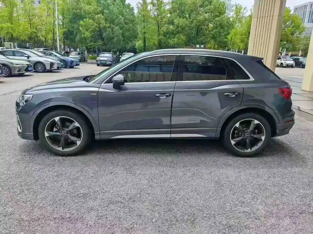Audi Q3 — фото 5