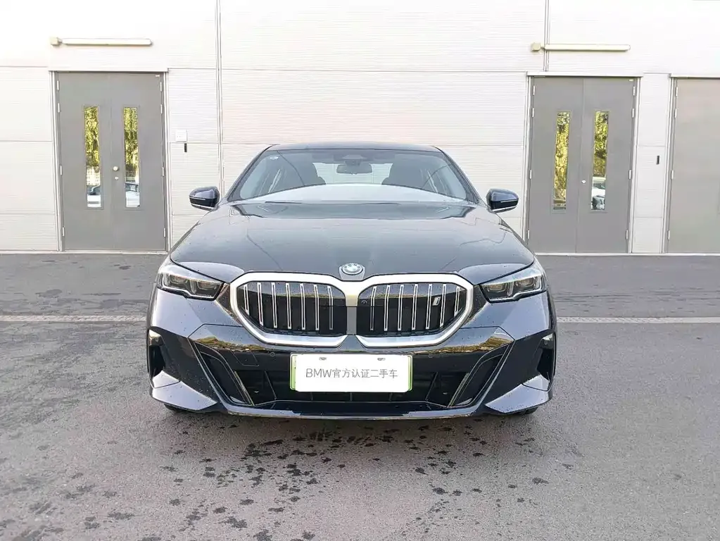 BMW i5 — фото 3