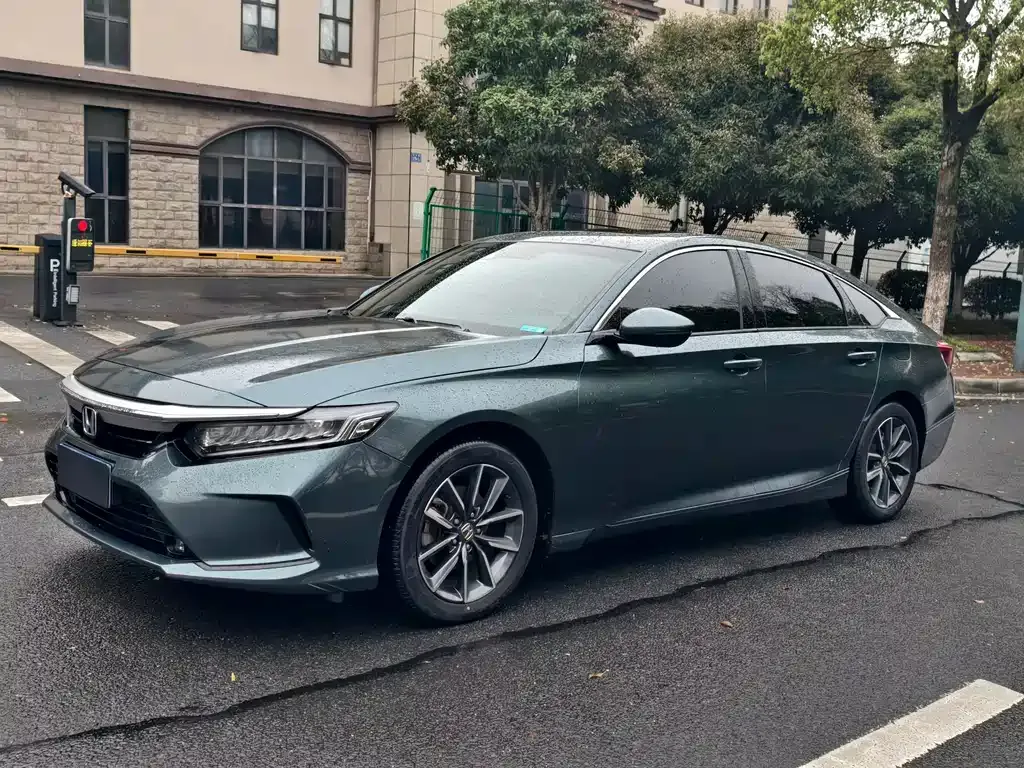 Honda Inspire — фото 1