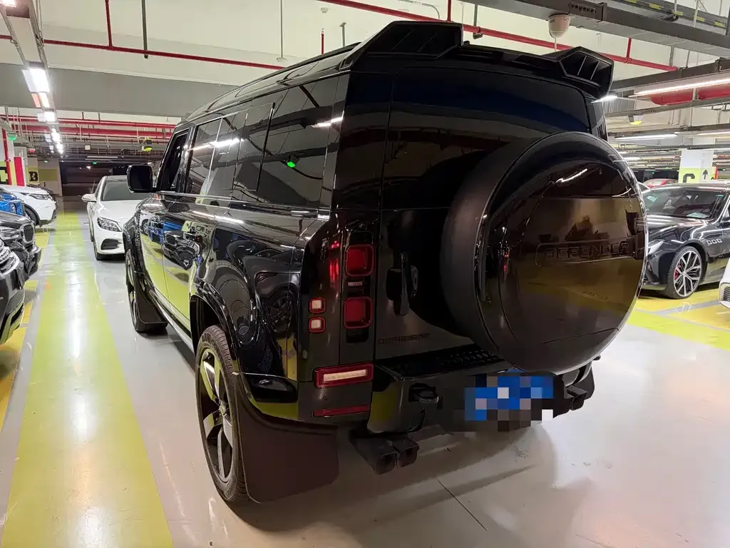 Land Rover Defender — фото 10