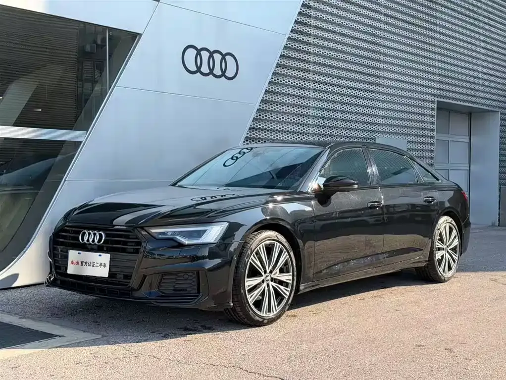 Audi A6L — фото 1