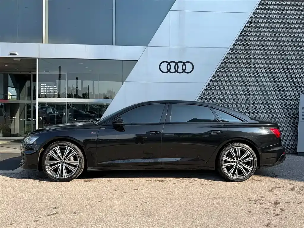 Audi A6L — фото 7