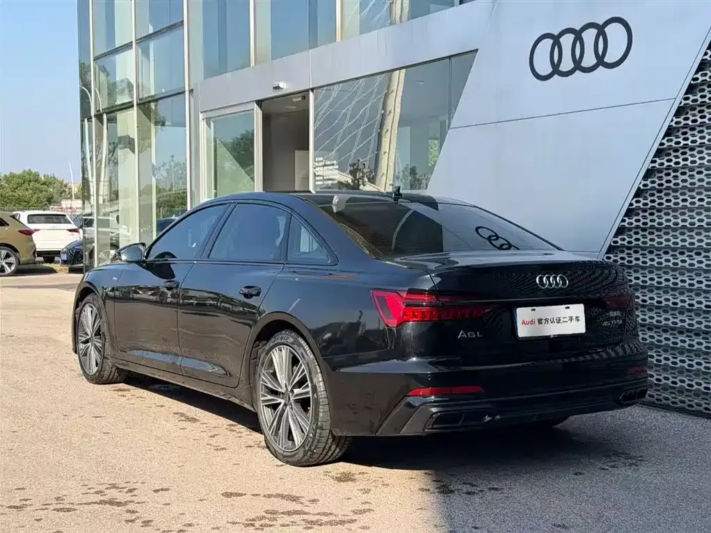 Audi A6L — фото 9