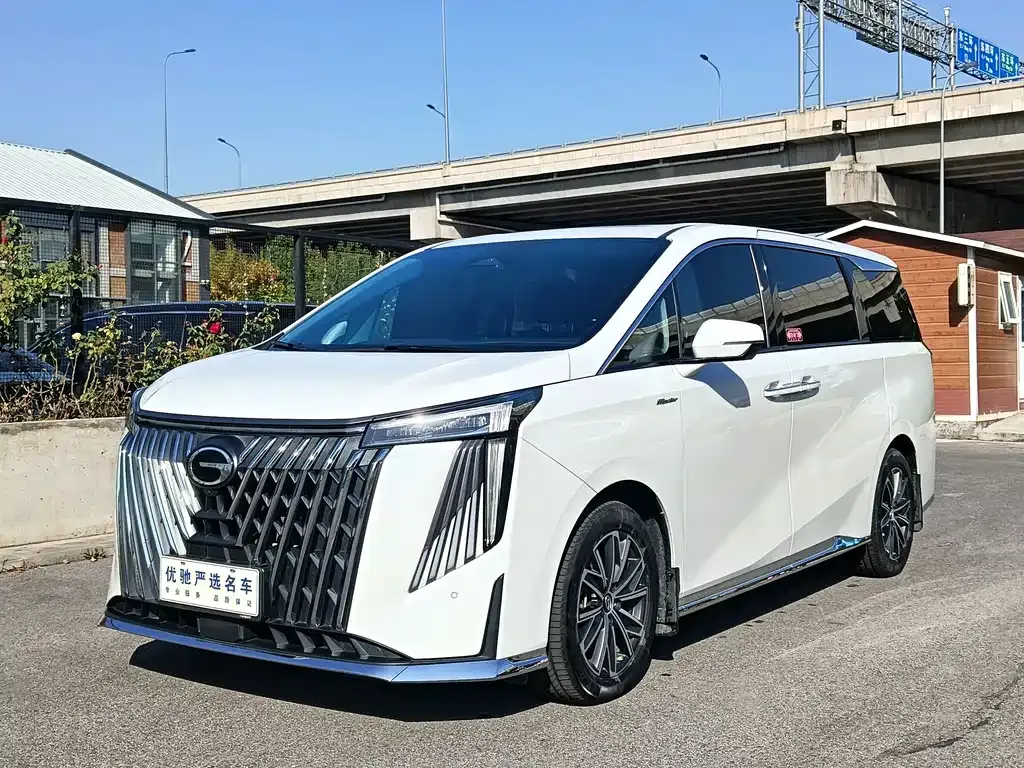 GAC Motor Trumpchi M8 — фото 1