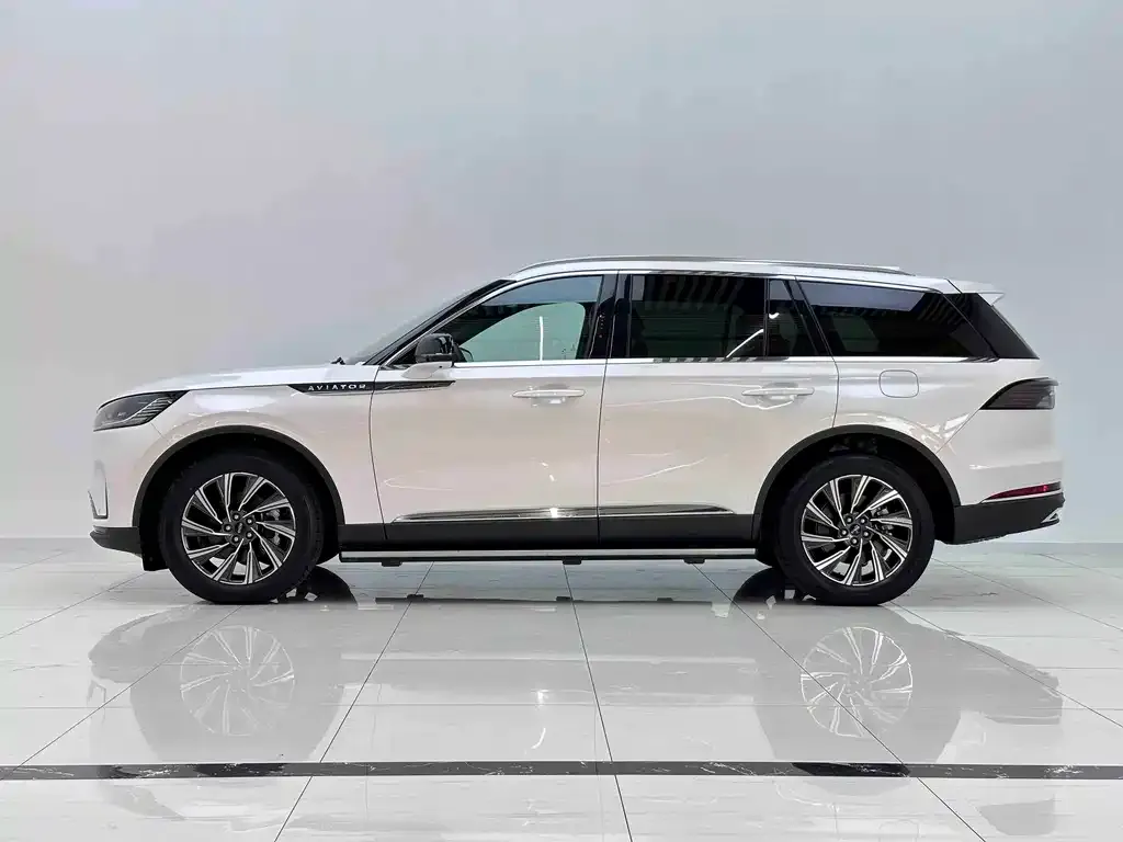 Lincoln Aviator — фото 2