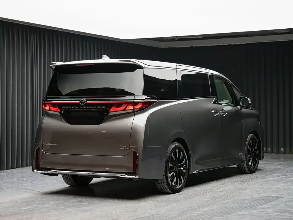 Toyota Vellfire — фото 4