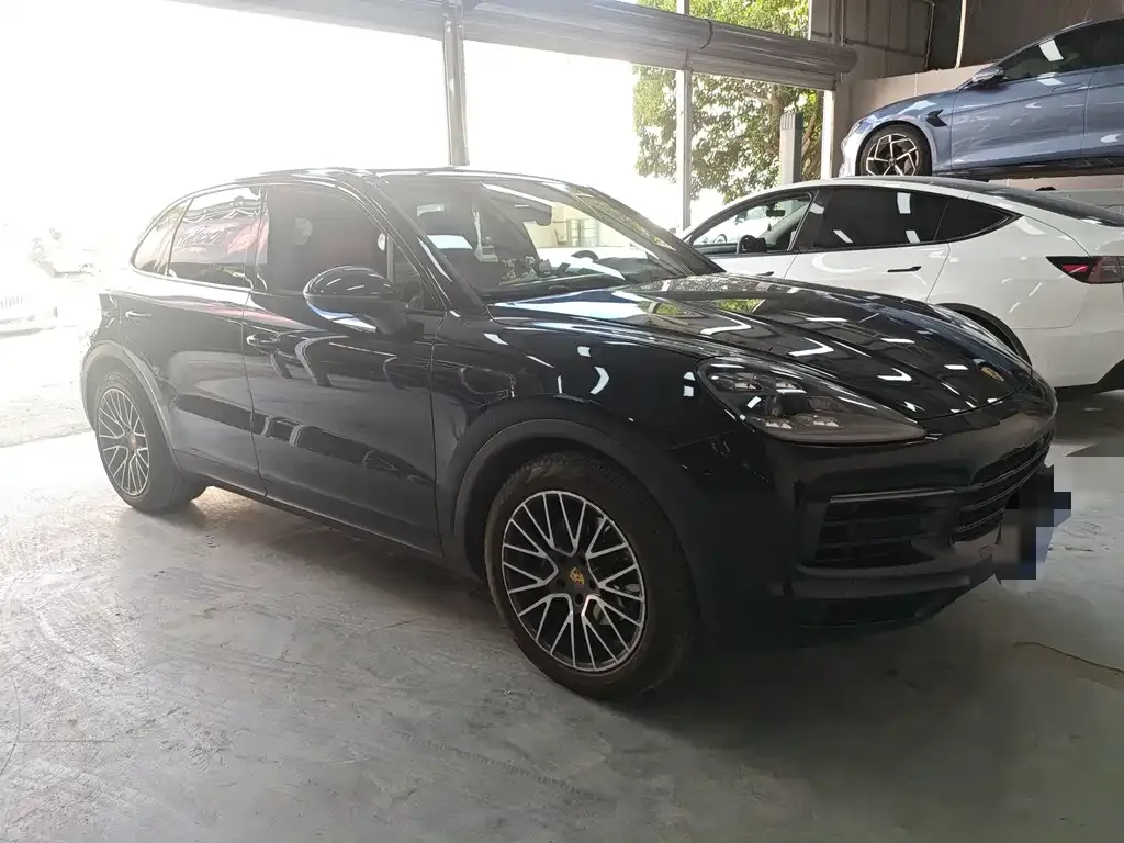 Porsche Cayenne — фото 2