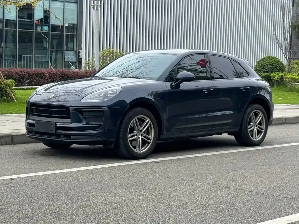 Porsche Macan — фото 1