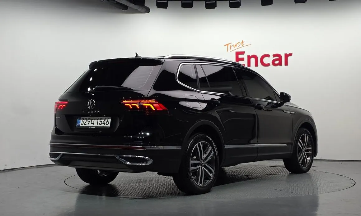 Volkswagen Tiguan — фото 8