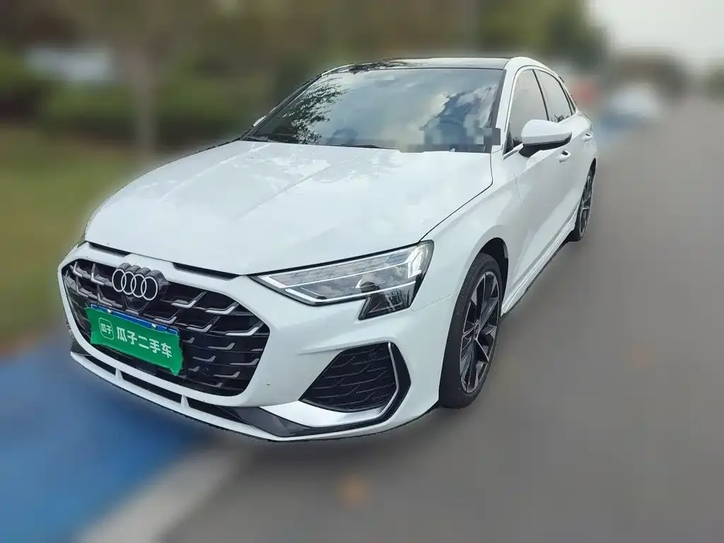 Audi A3 — фото 1