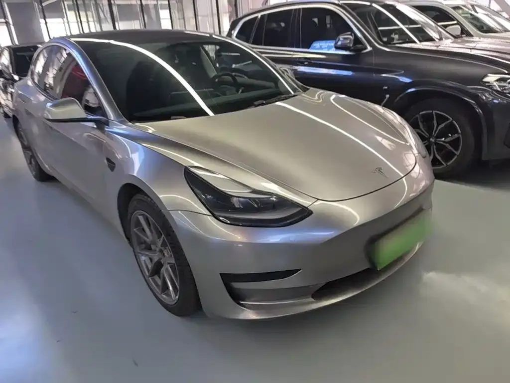 Tesla Model 3 — фото 8