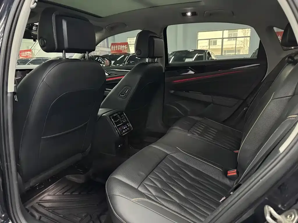 Volkswagen Passat — фото 4