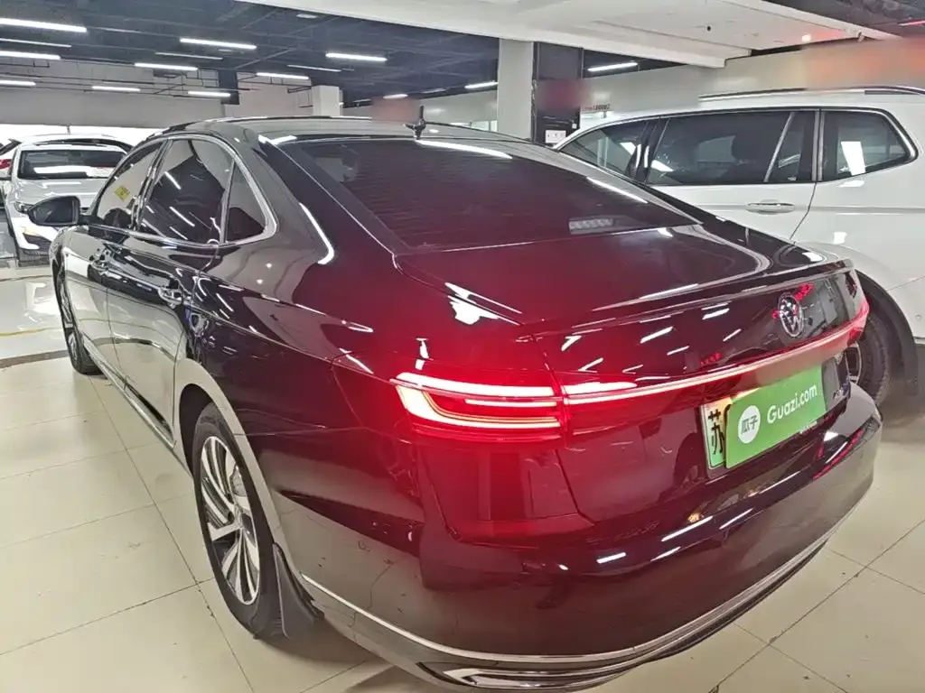 Volkswagen Passat PHEV — фото 6