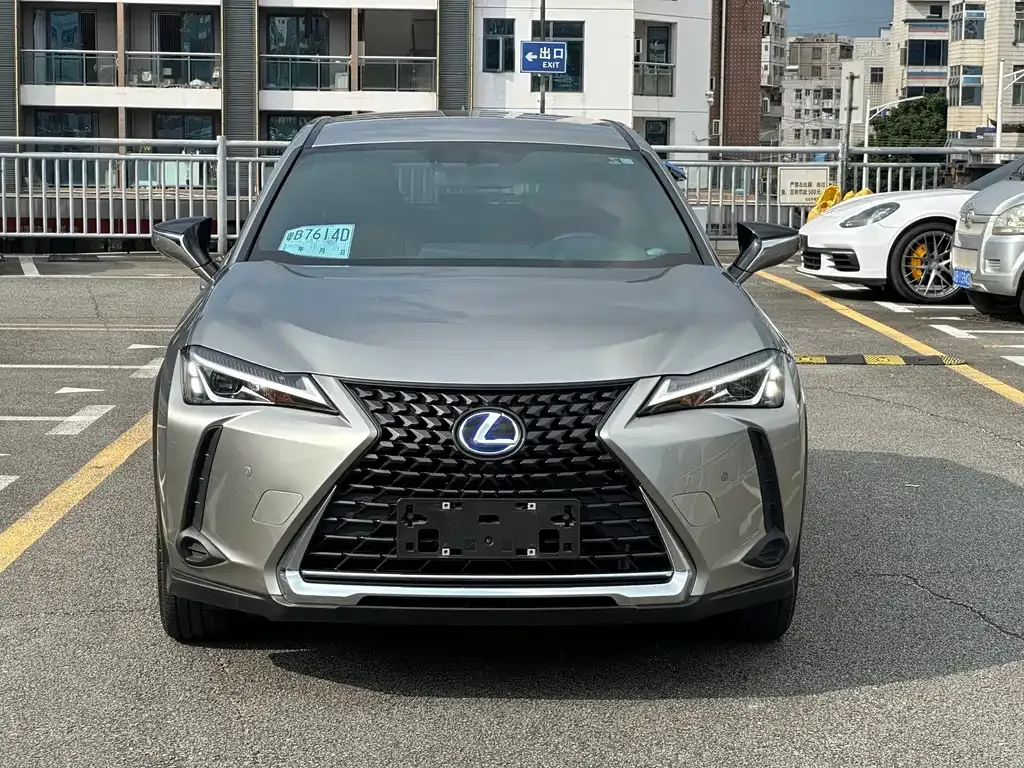 Lexus UX — фото 4