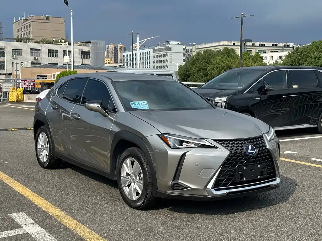 Lexus UX — фото 9