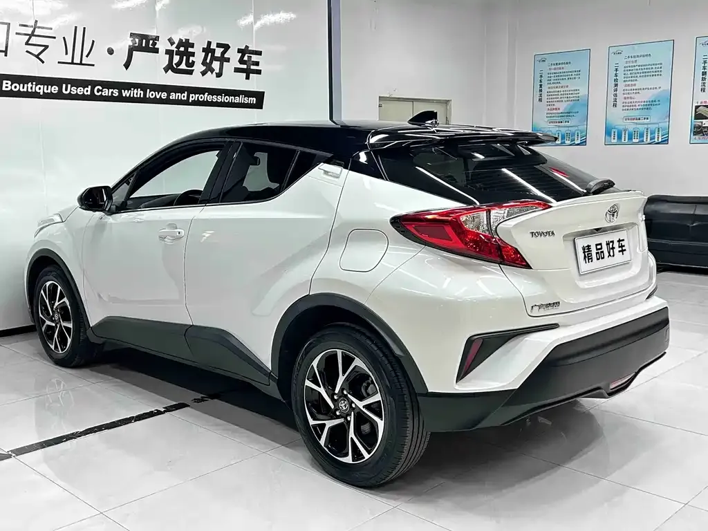 Toyota C-HR — фото 4