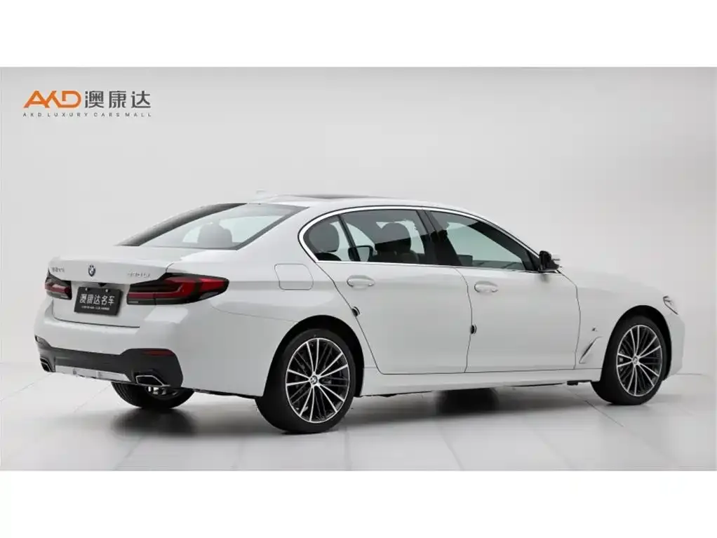 BMW 5 Series — фото 2