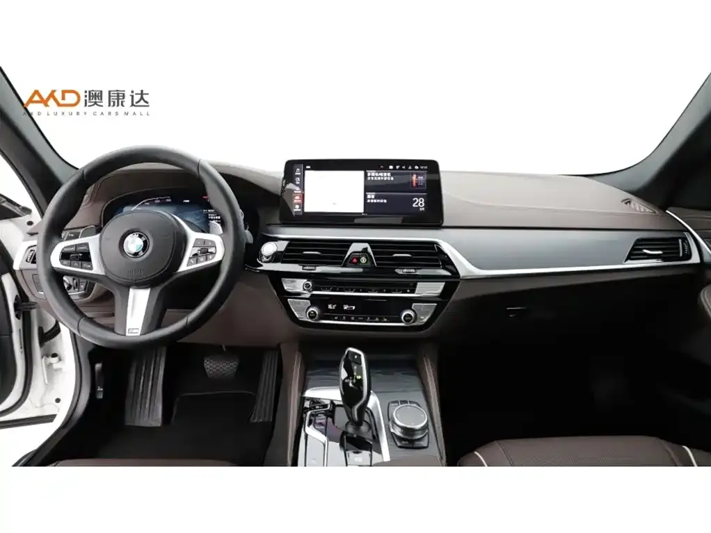 BMW 5 Series — фото 10