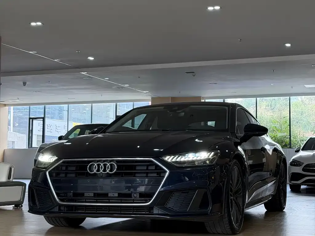 Audi A7 — фото 1