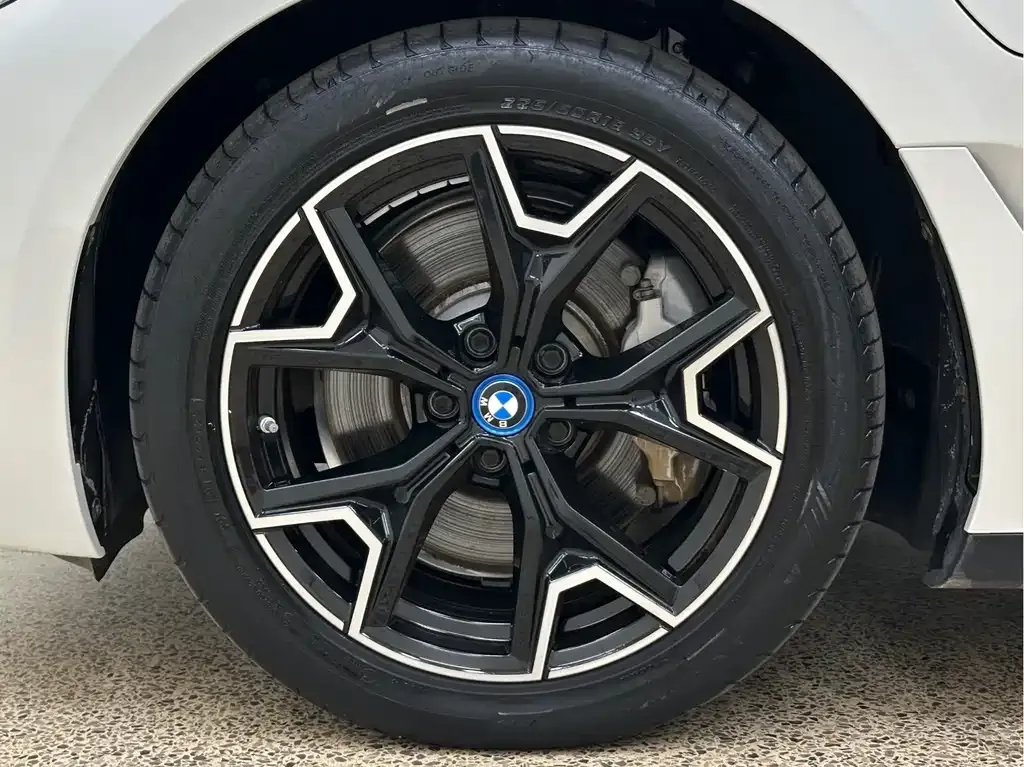 BMW i3 — фото 9