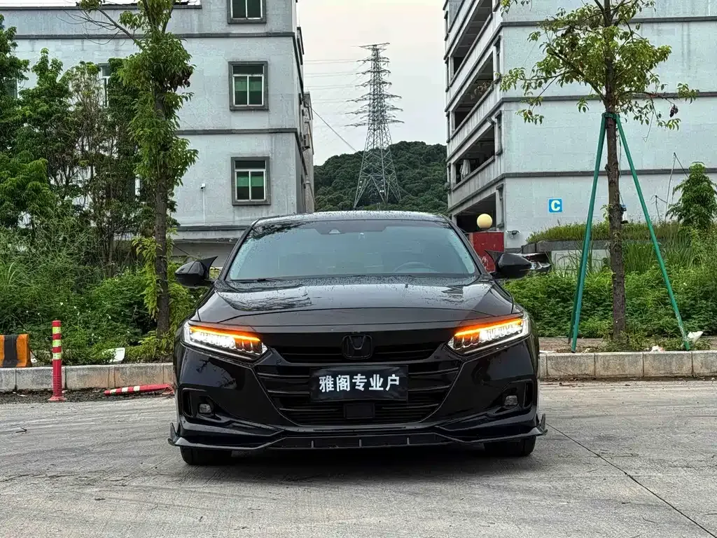 Honda Accord — фото 8