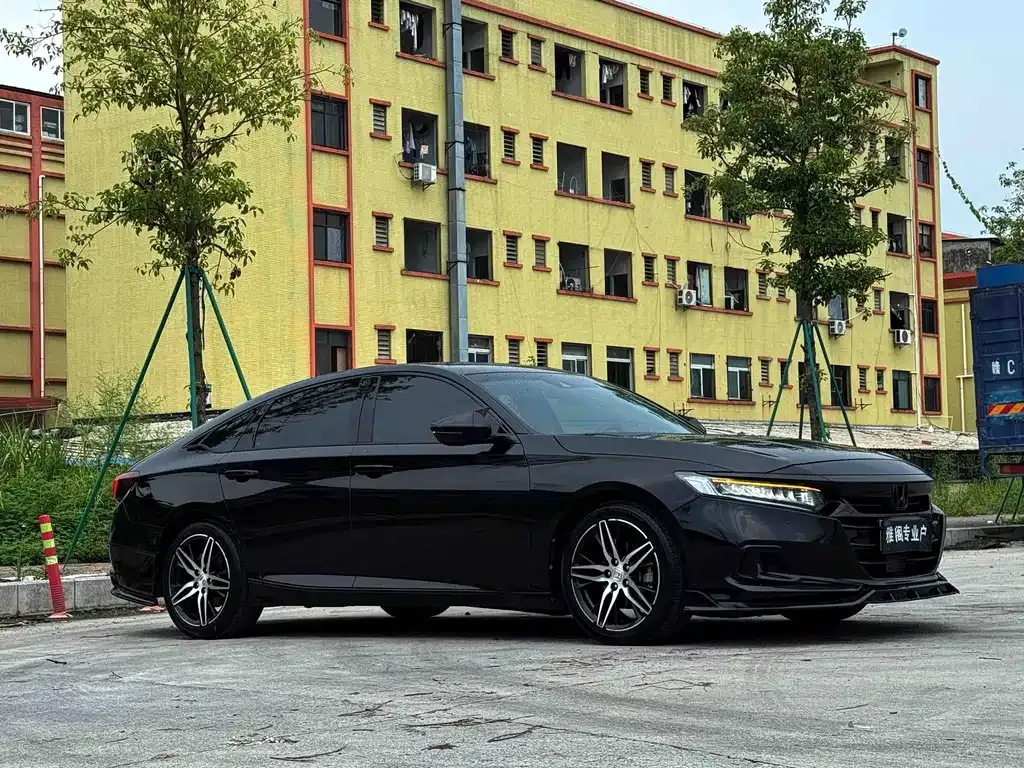 Honda Accord — фото 9