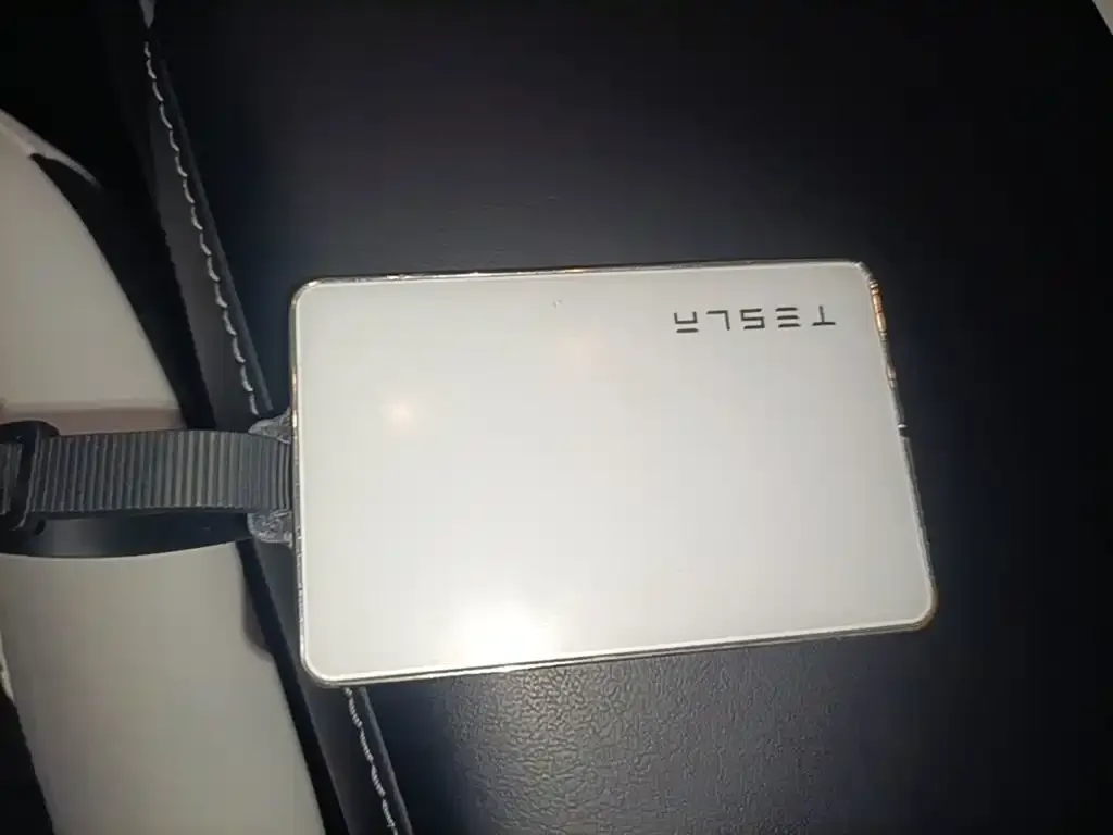 Tesla Model 3 — фото 2