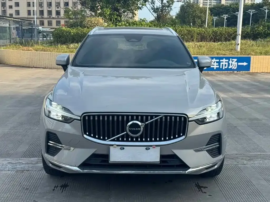 Volvo XC60 — фото 7