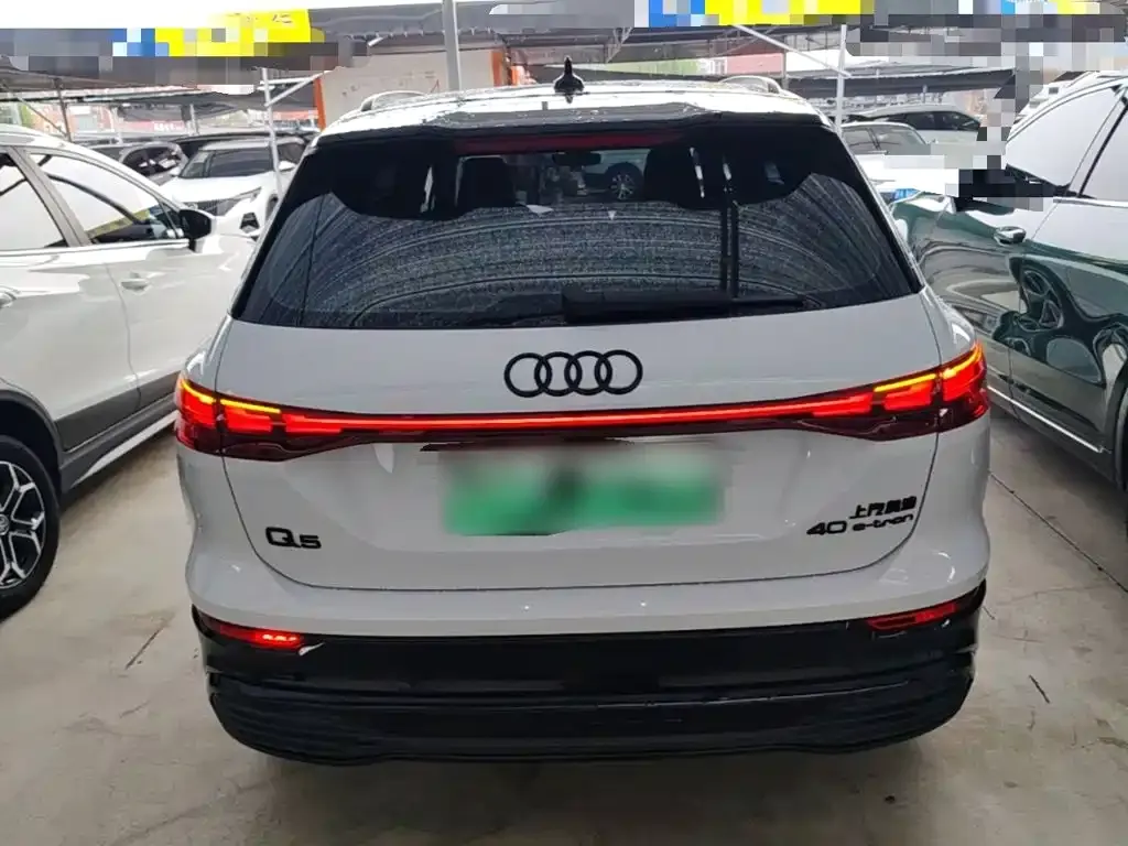 Audi Q5 e-tron — фото 9