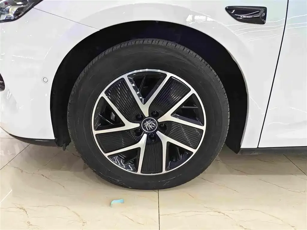 BYD Qin L — фото 3