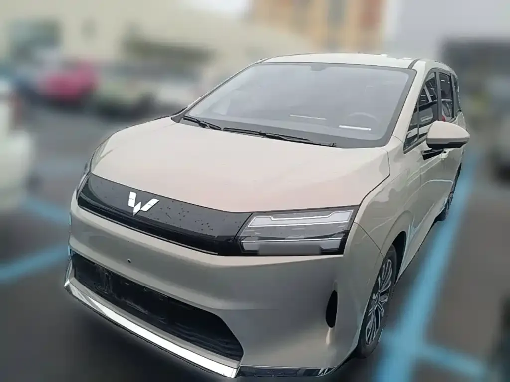 Wuling Xingguang 730 New Energy — фото 1