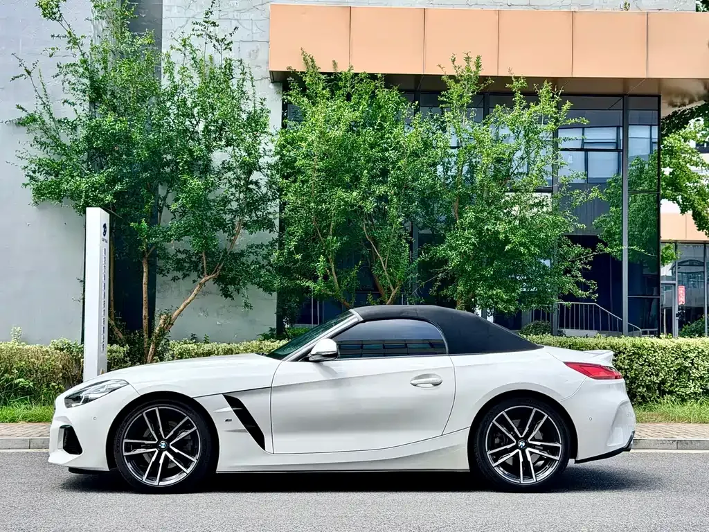 BMW Z4 — фото 9
