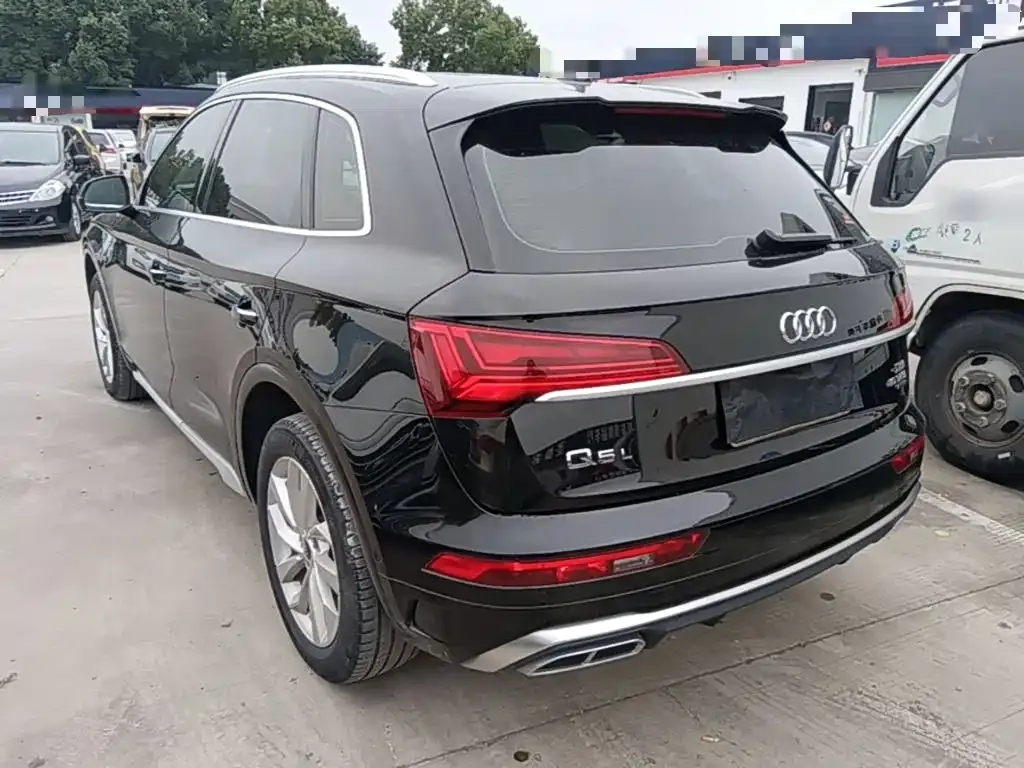 Audi Q5L — фото 3