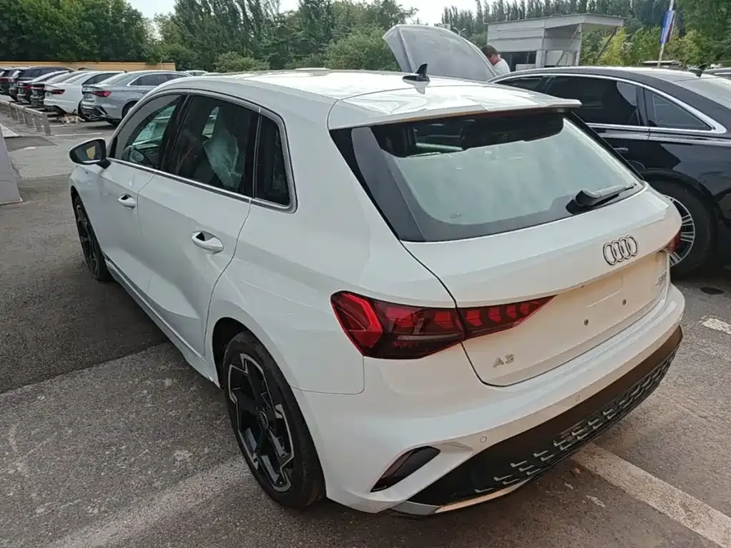 Audi A3 — фото 2