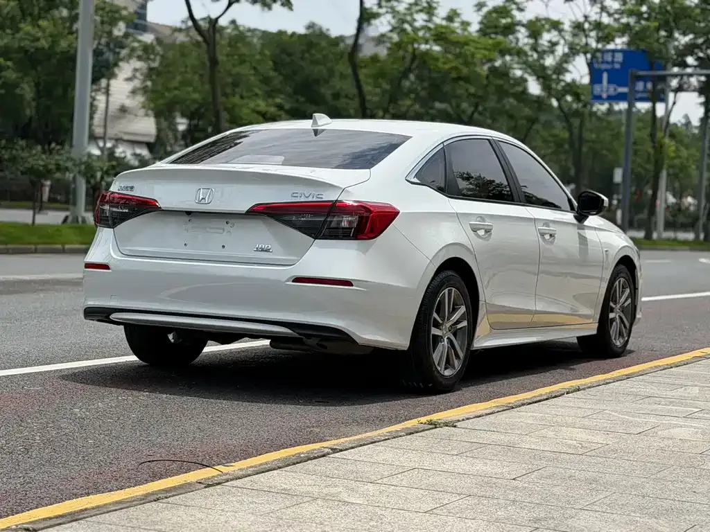 Honda Civic — фото 3