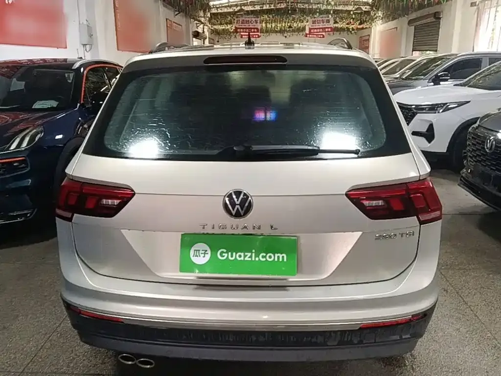 Volkswagen Tiguan L — фото 9