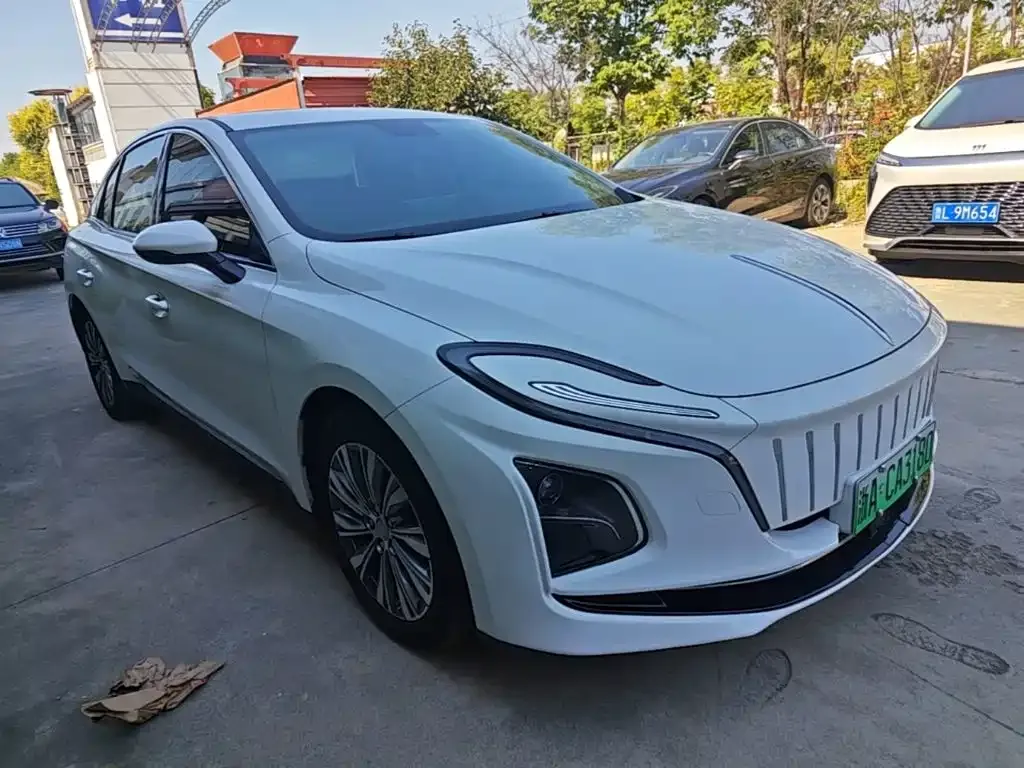 Hongqi E-QM5 — фото 8