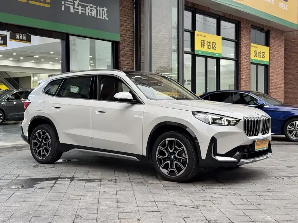 BMW X1 — фото 4