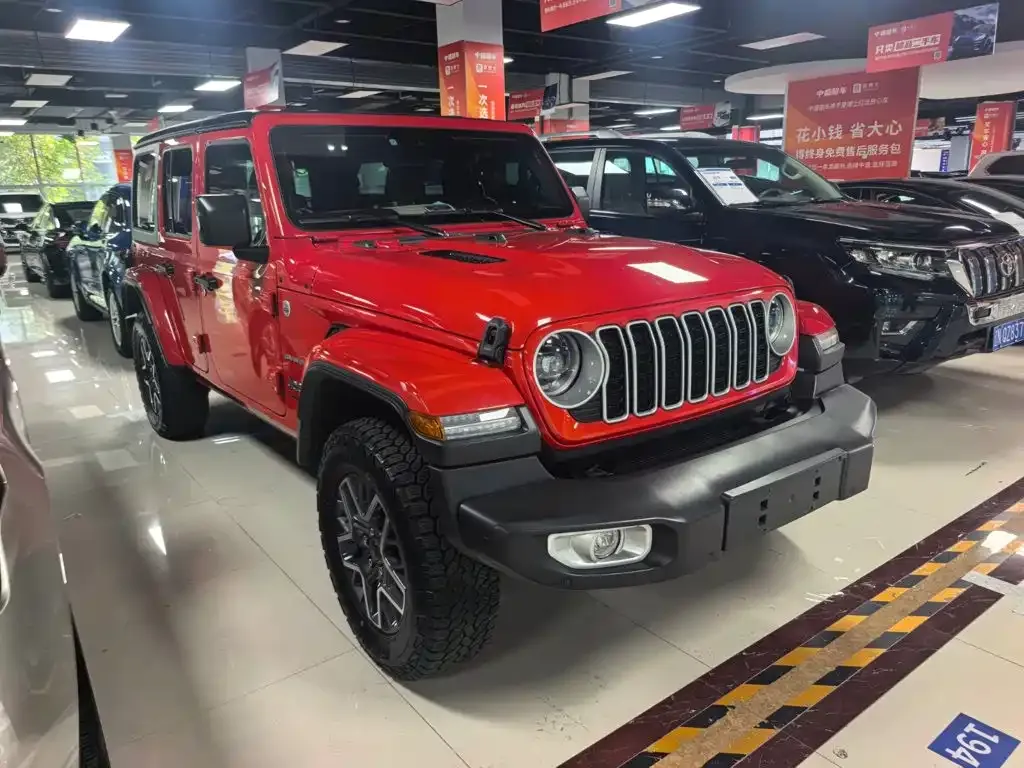 Jeep Wrangler — фото 8