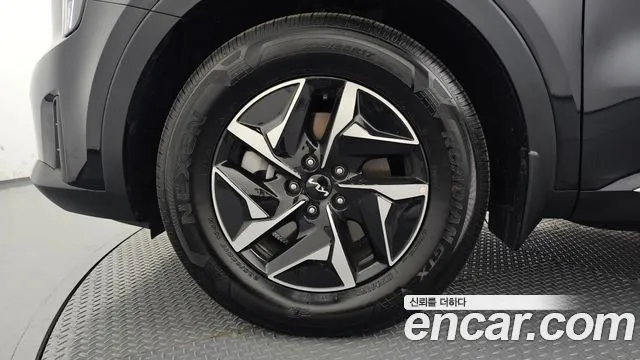 Kia Sorento — фото 8