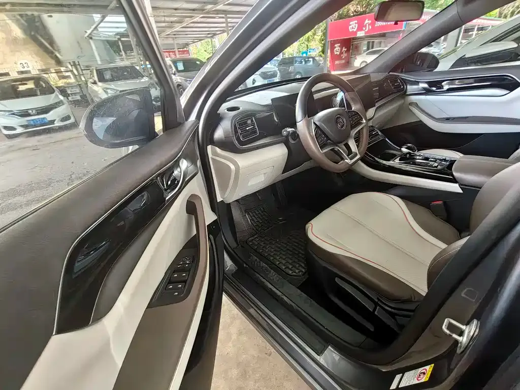 BYD Qin PLUS — фото 10