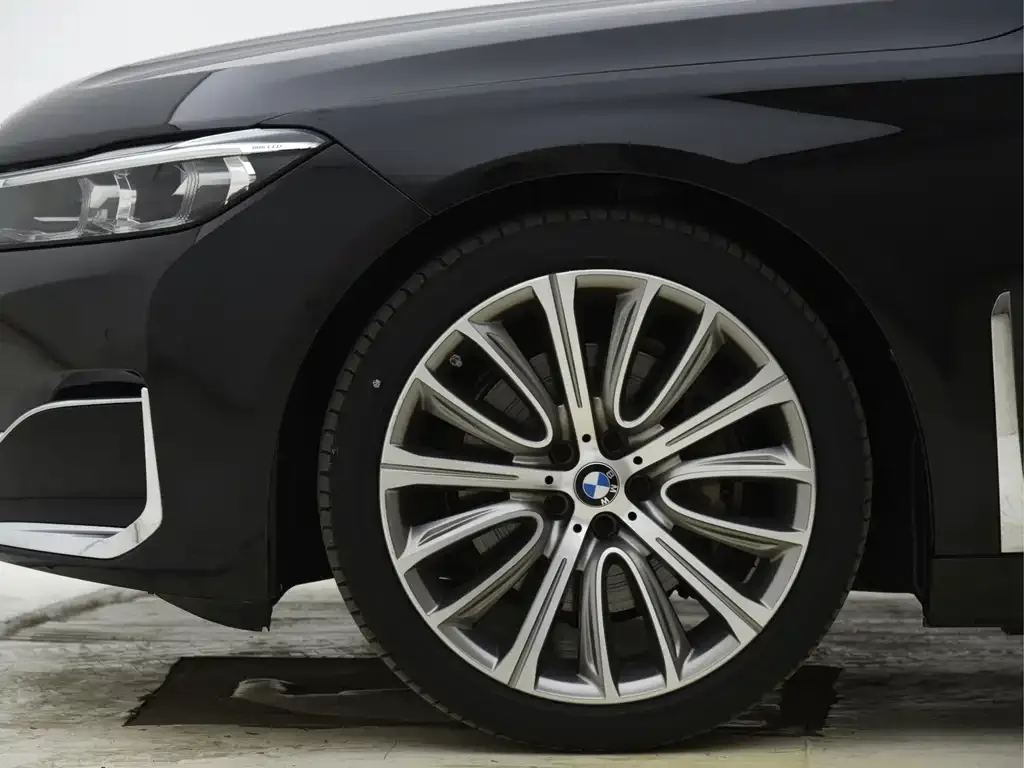 BMW 7 Series — фото 4