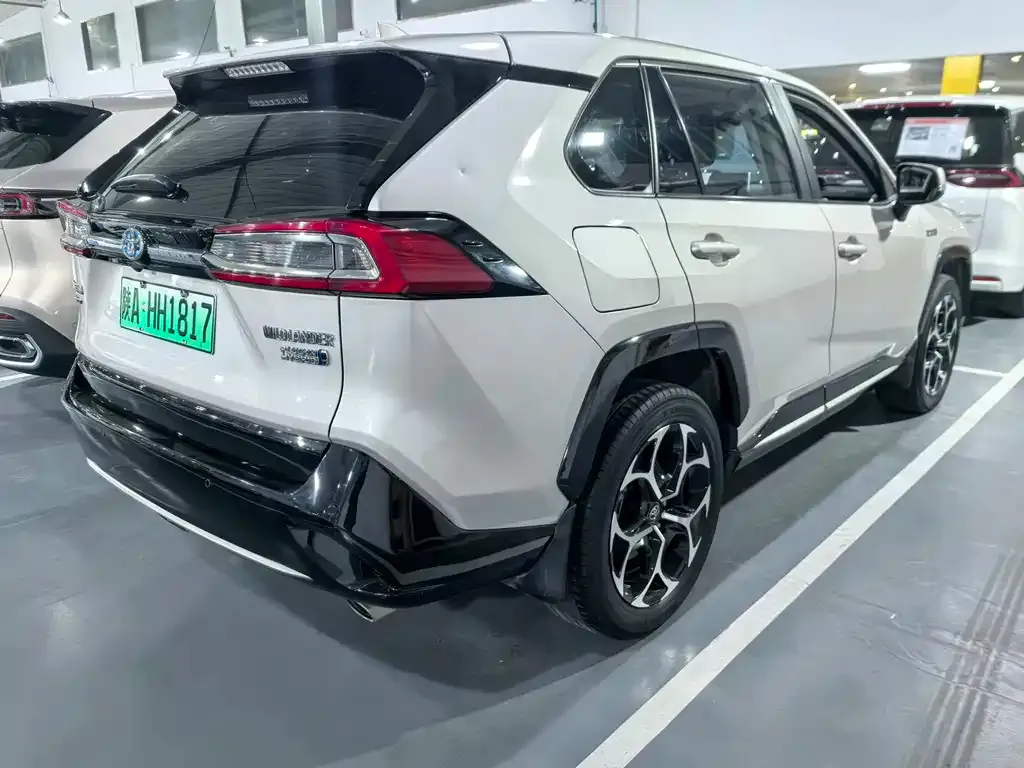 Toyota Wildlander — фото 3