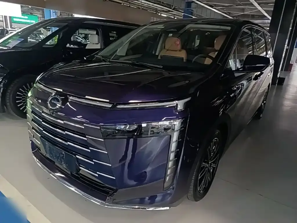 GAC Motor Trumpchi E8 PHEV — фото 1
