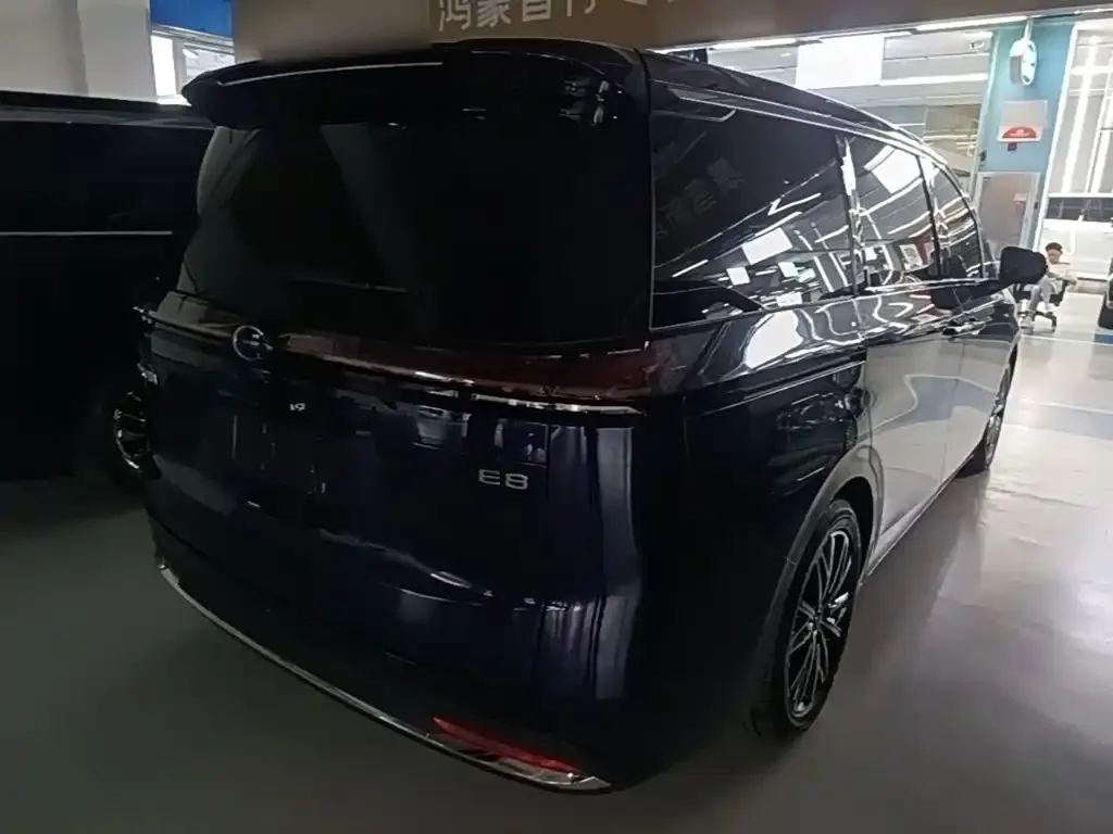 GAC Motor Trumpchi E8 PHEV — фото 8