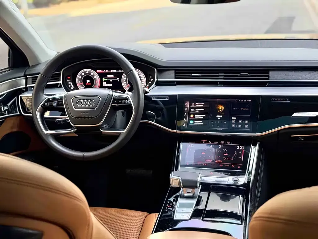 Audi A8 — фото 3