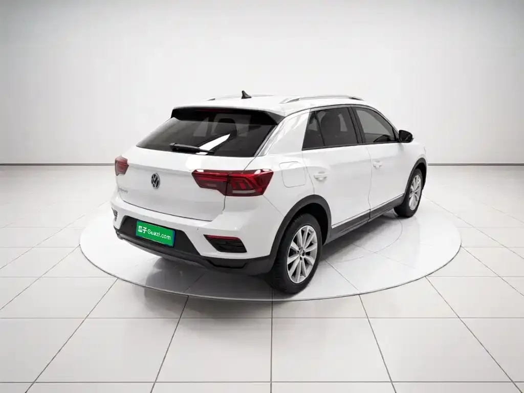 Volkswagen T-Roc — фото 4